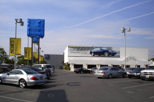 Mercedes+of+Van+Nuys2_new
